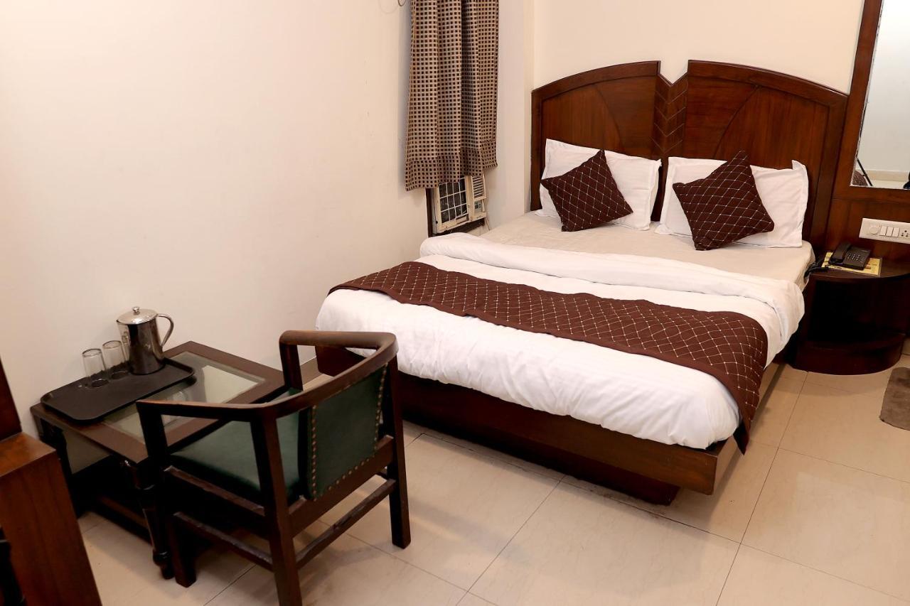 Hotel Gaylord International - New Delhi Exterior photo