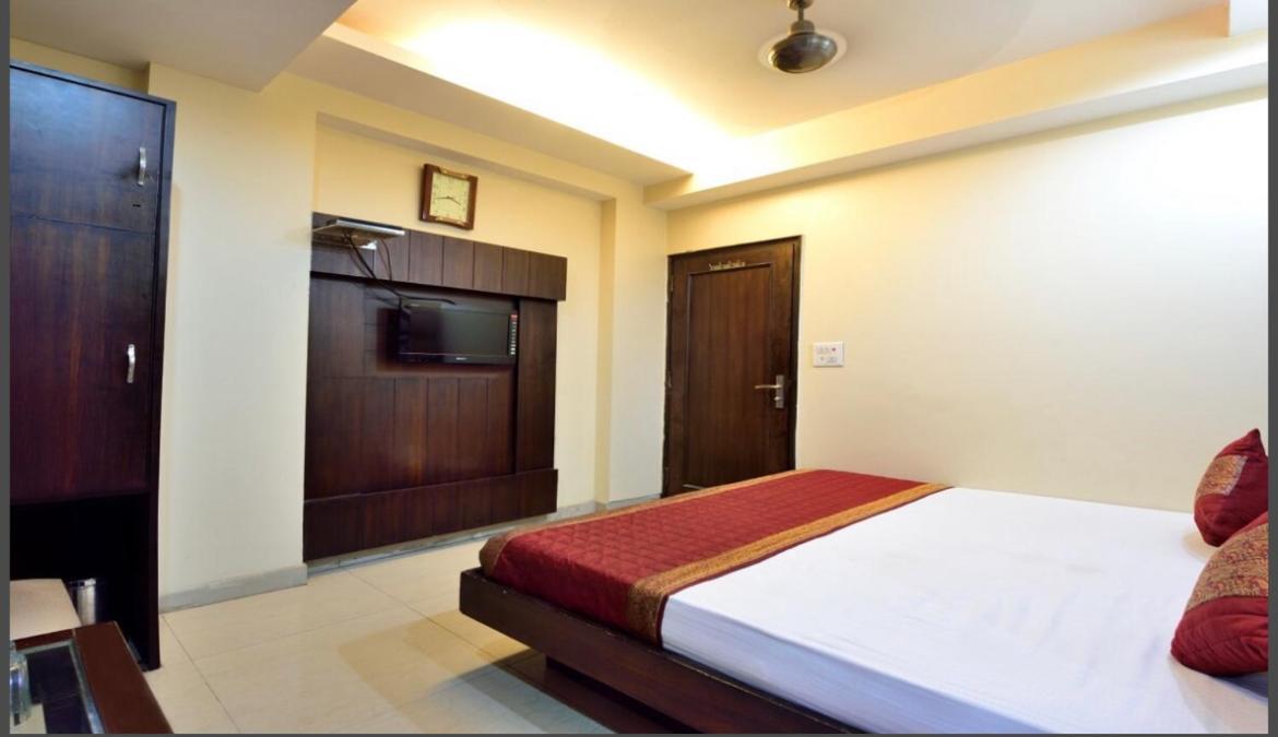 Hotel Gaylord International - New Delhi Exterior photo